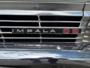 Imagen 19/24 de Chevrolet Impala SS (1965)