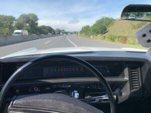 Bild 10/34 von Chevrolet Impala Convertible (1971)
