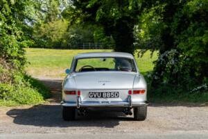 Image 38/49 de Ferrari 330 GT 2+2 (1966)