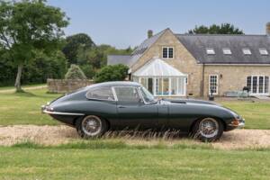 Image 12/25 de Jaguar Type E 4.2 (1964)