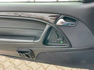 Image 11/20 of Mercedes-Benz SL 500 &quot;Final Edition&quot; (2001)