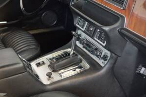 Bild 48/50 von Jaguar XJ 6 L 4.2 (1975)