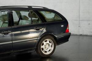 Bild 5/45 von Mercedes-Benz C 230 Kompressor T (1999)