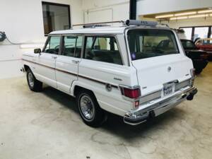 Image 24/50 of Jeep Wagoneer Brougham (1982)