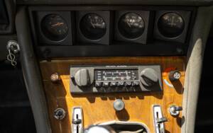 Bild 54/81 von Ferrari 365 GT4 2+2 (1973)