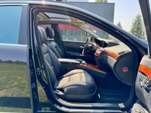 Bild 71/79 von Mercedes-Benz S 500 BlueEFFICIENCY (2011)