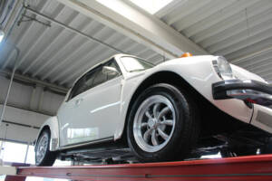 Immagine 8/50 di Volkswagen Kever 1303 &quot;Triple White&quot; (1977)