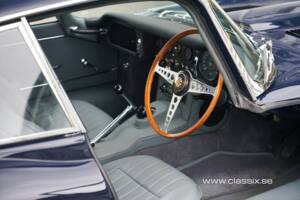 Bild 27/30 von Jaguar E-Type 4.2 (1965)