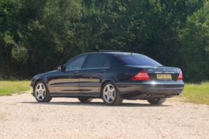 Immagine 18/50 di Mercedes-Benz S 55 AMG (2002)
