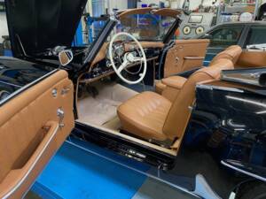 Image 19/29 de Mercedes-Benz 190 SL (1961)