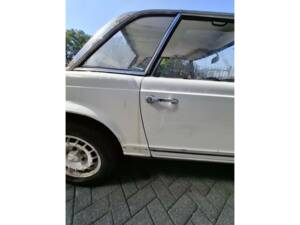 Image 9/50 de Mercedes-Benz 250 SL (1967)