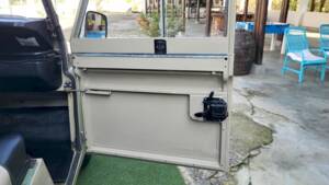 Bild 22/39 von Land Rover 88 (1981)