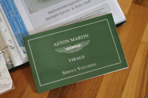 Image 8/44 de Aston Martin Virage Volante (1993)