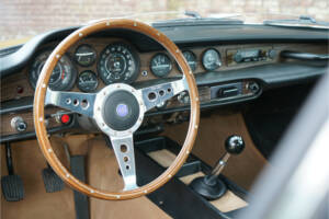 Image 27/50 of Volvo 1800 E (1971)