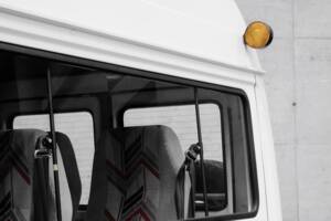 Immagine 34/43 di Mercedes-Benz MB 100 D lang (1993)