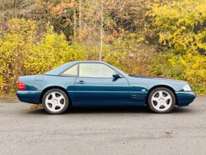 Image 4/18 of Mercedes-Benz SL 280 (1999)