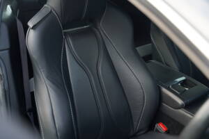 Immagine 17/50 di Aston Martin V12 Vantage (2012)