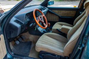 Bild 5/7 von Lancia Thema I.E. Turbo (1986)