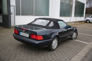 Immagine 14/17 di Mercedes-Benz SL 280 (1995)