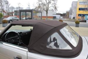 Image 19/29 of Mercedes-Benz 500 SL (1986)