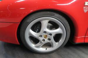 Immagine 37/43 di Porsche 911 Carrera (1997)