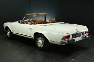 Image 4/50 of Mercedes-Benz 230 SL (1965)