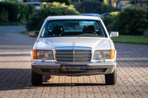 Image 7/44 de Mercedes-Benz 500 SEL (1984)