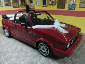 Image 31/55 de Volkswagen Golf Mk I Convertible 1.6 (1990)