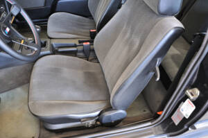 Image 25/40 of BMW 325ix (1989)