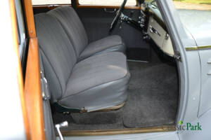 Image 24/50 of Mercedes-Benz 220 (1952)