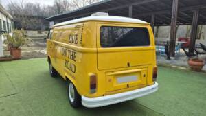 Bild 19/50 von Volkswagen T2b Kastenwagen (1976)