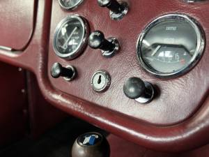 Image 22/34 of Triumph TR 2 (1955)