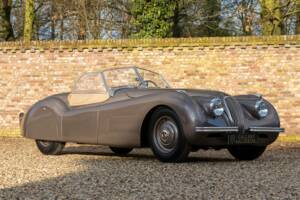 Image 48/50 of Jaguar XK 120 OTS (1952)