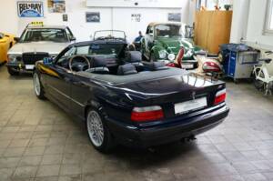 Image 7/36 of BMW 318i (1999)
