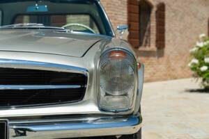 Image 25/50 de Mercedes-Benz 230 SL (1965)