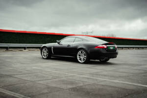 Image 5/33 of Jaguar XKR (2008)