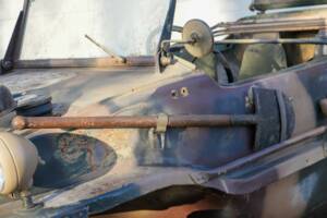Image 36/40 of Volkswagen Schwimmwagen (1943)