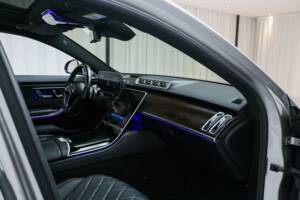 Bild 11/22 von Mercedes-Benz S 500 4MATIC (2021)