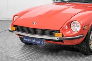 Image 16/50 of Datsun 240 Z (1974)