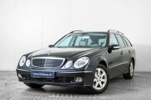 Bild 3/50 von Mercedes-Benz E 320 T 4MATIC (2004)