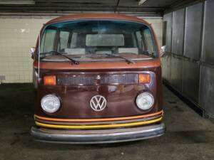 Bild 3/8 von Volkswagen T2c Kombi (1978)