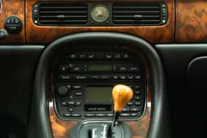 Bild 34/50 von Jaguar XJR 4.0 (2000)