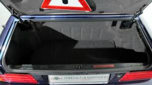 Image 27/33 de Mercedes-Benz 500 SL (1990)