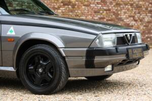 Image 32/50 of Alfa Romeo 75 3.0 V6 QV (1988)