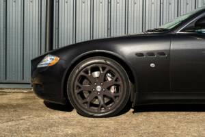 Image 13/50 of Maserati Quattroporte S 4.7 (2009)