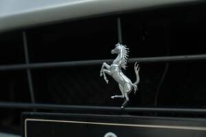 Image 36/50 of Ferrari F12berlinetta (2013)
