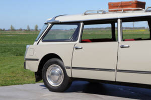 Image 12/50 of Citroën ID 21 Break (1967)