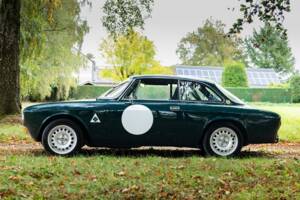 Image 5/20 of Alfa Romeo 1750 Berlina (1969)