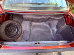 Image 6/32 of Audi 80 1.6 (1986)