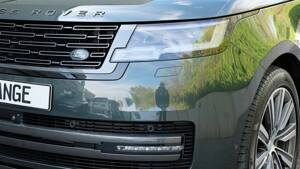 Image 21/61 of Land Rover Range Rover D350 (2025)